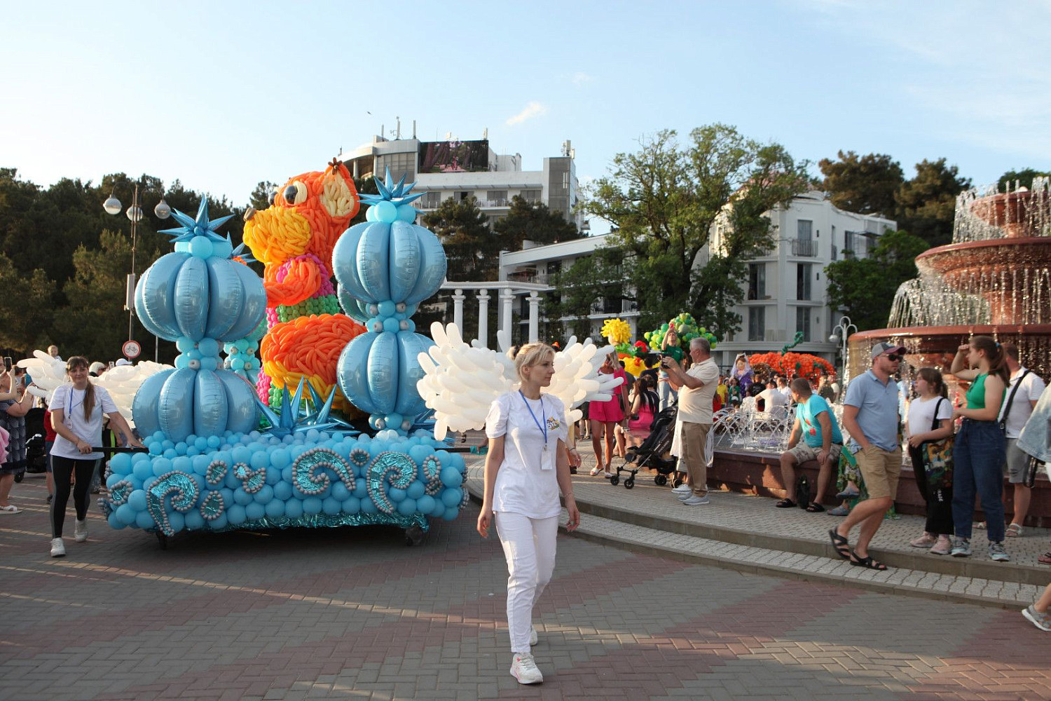 Карнавальное шествие фестиваля Море Шаров 2023