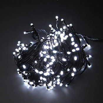 Гирлянда белая на черном проводе ММ-140LED 220 B 8 м